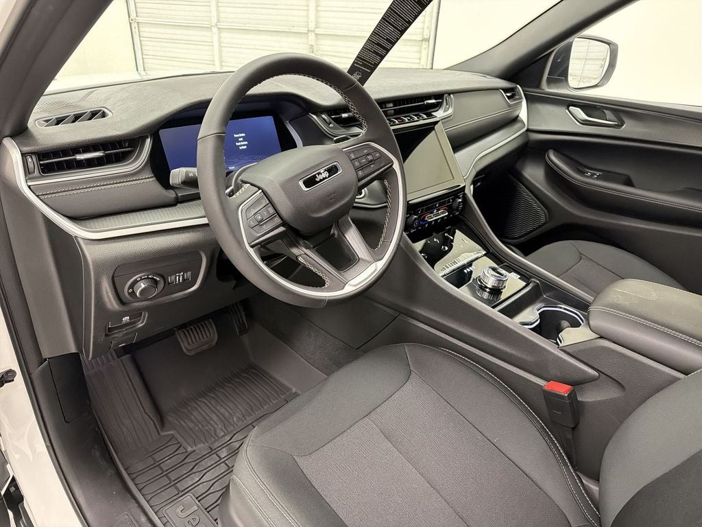 2026 Jeep Grand Cherokee Laredo X