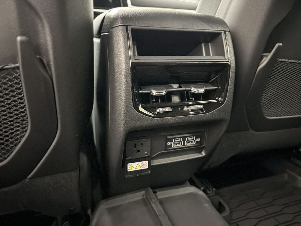 2026 Jeep Grand Cherokee Laredo X