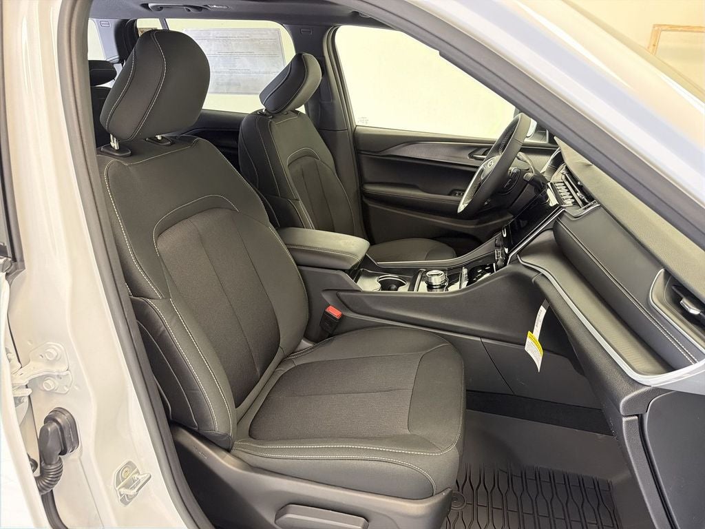 2026 Jeep Grand Cherokee Laredo X