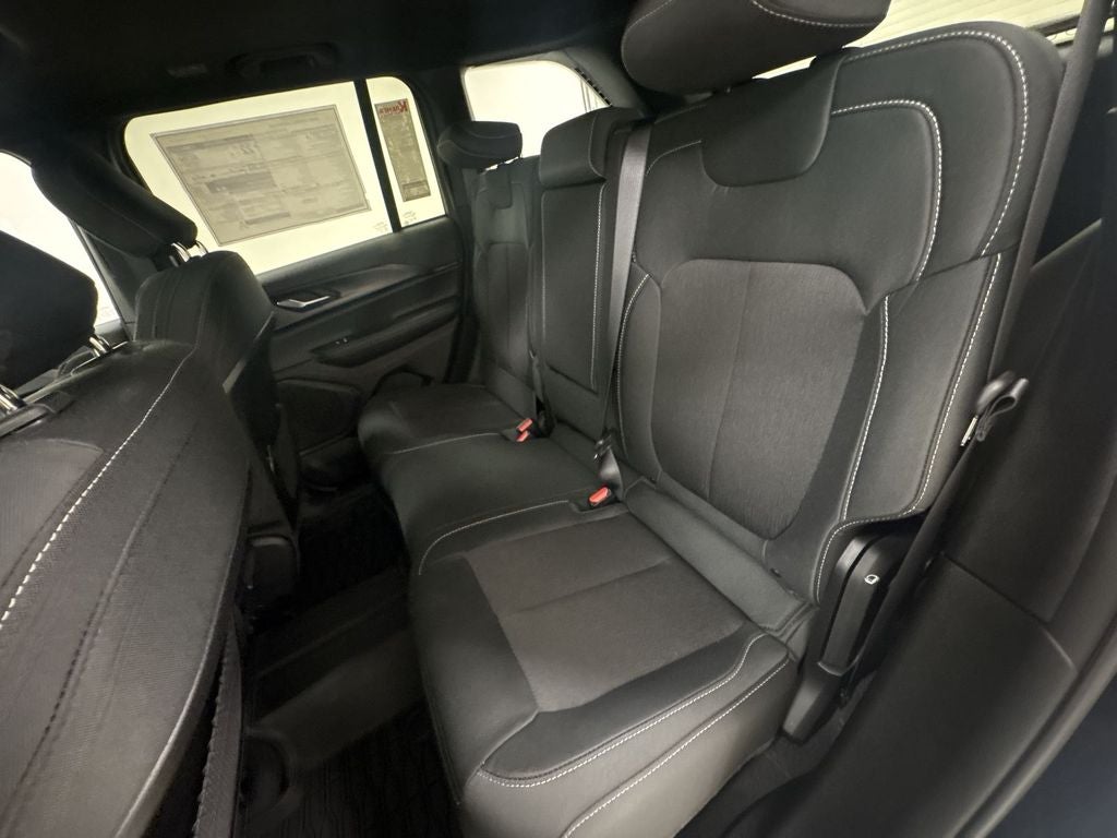 2026 Jeep Grand Cherokee Laredo X