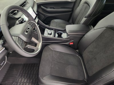 2027 Jeep Grand Cherokee Laredo Altitude