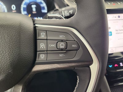 2027 Jeep Grand Cherokee Laredo Altitude