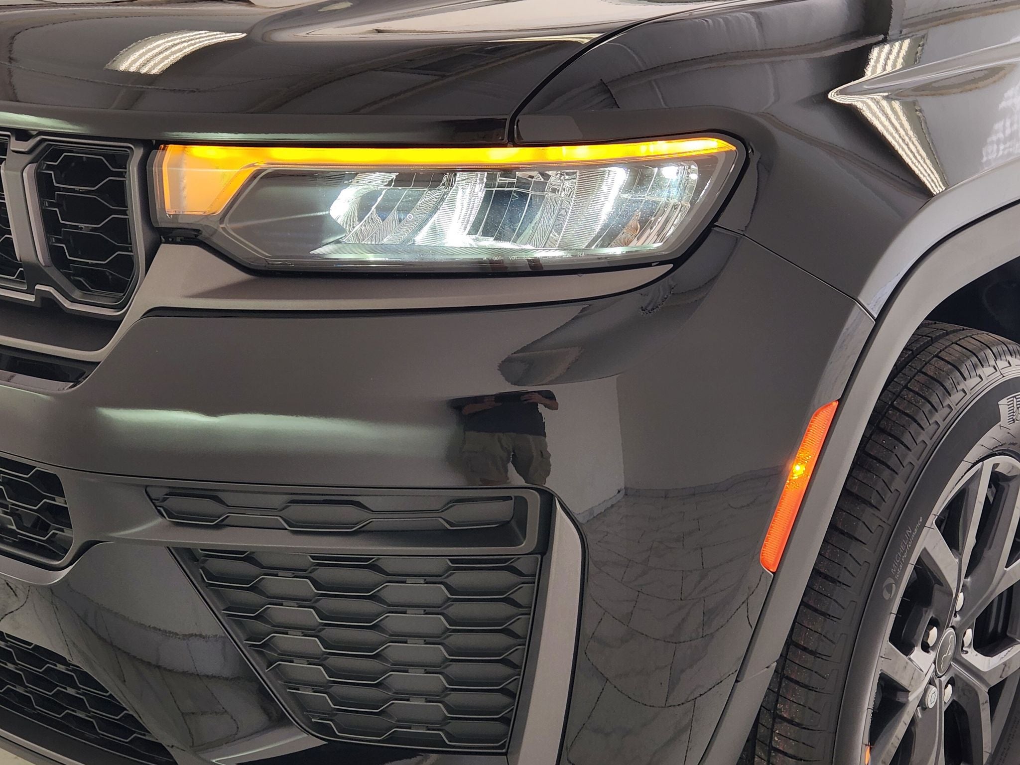 2027 Jeep Grand Cherokee Laredo Altitude