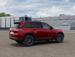 2027 Jeep Grand Cherokee Laredo