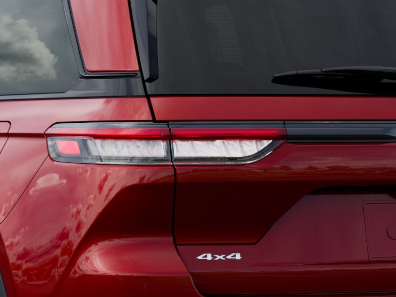 2027 Jeep Grand Cherokee Laredo