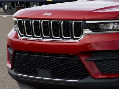 2027 Jeep Grand Cherokee Laredo