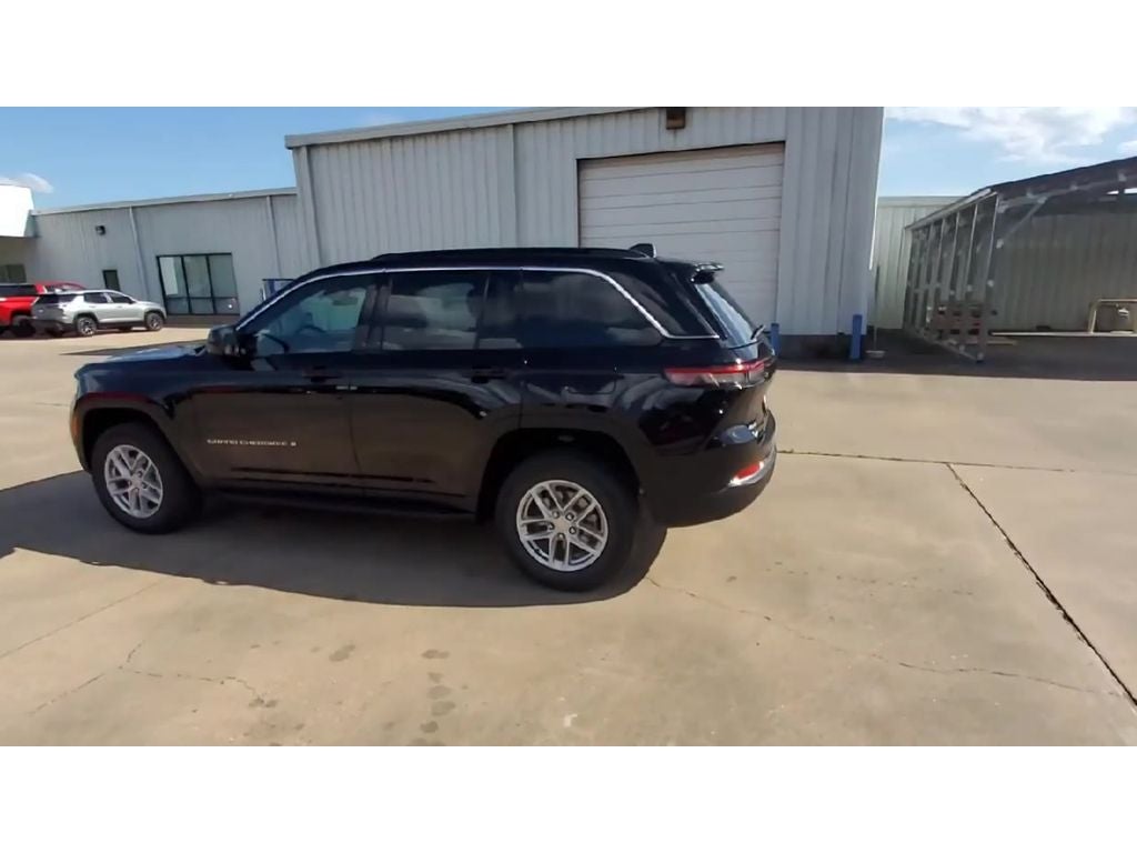 2026 Jeep Grand Cherokee Laredo X