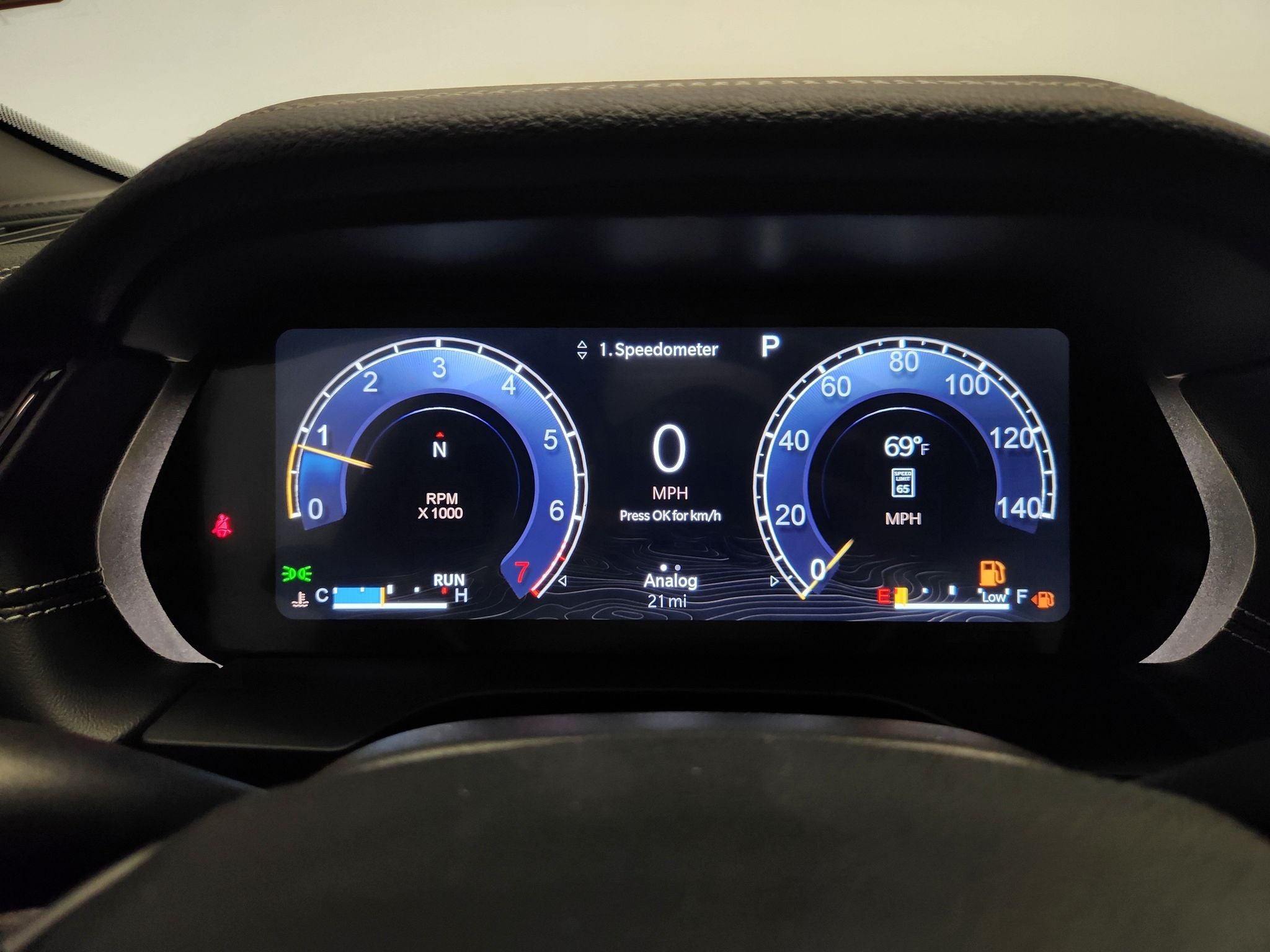 2027 Jeep Grand Cherokee Laredo Altitude