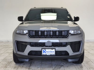 2027 Jeep Grand Cherokee Laredo Altitude