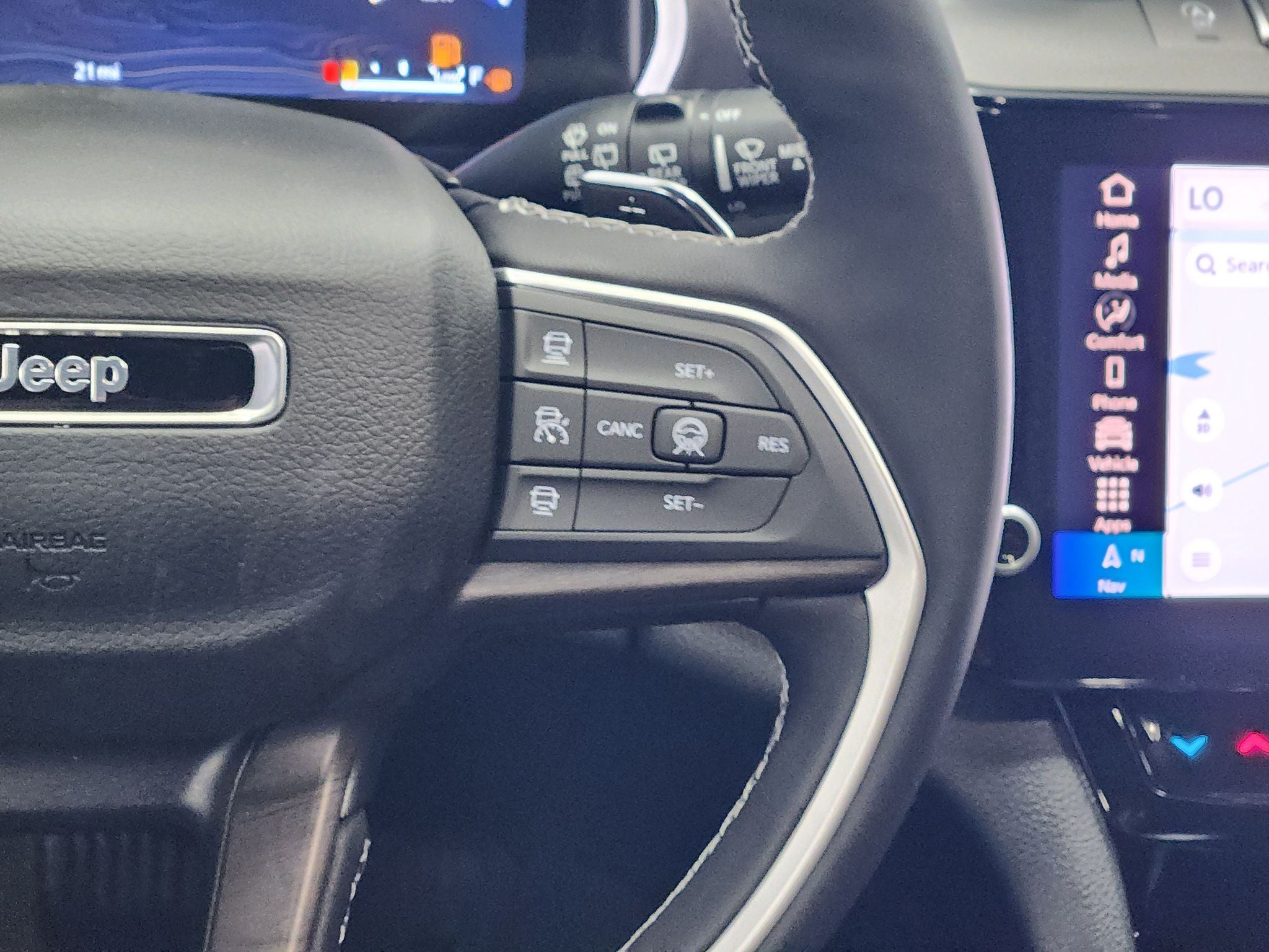 2027 Jeep Grand Cherokee Laredo Altitude