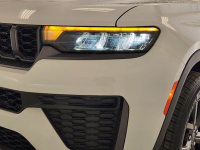 2027 Jeep Grand Cherokee Laredo Altitude