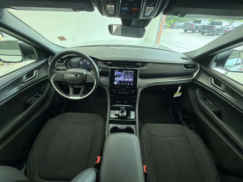 2026 Jeep Grand Cherokee Laredo X