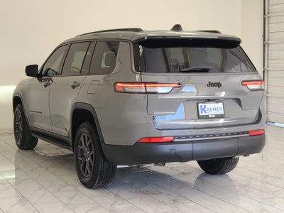 2027 Jeep Grand Cherokee Laredo Altitude