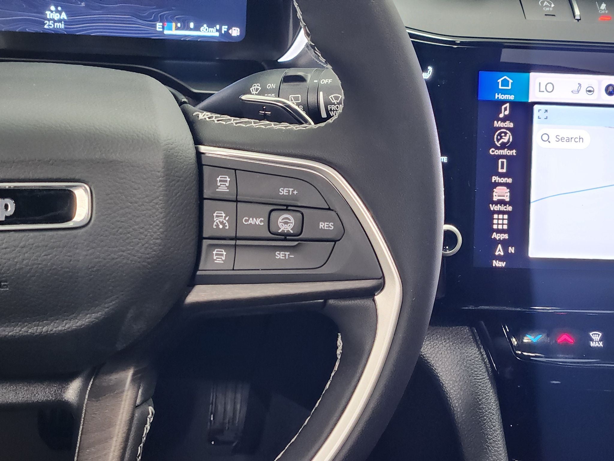 2027 Jeep Grand Cherokee L Laredo Altitude