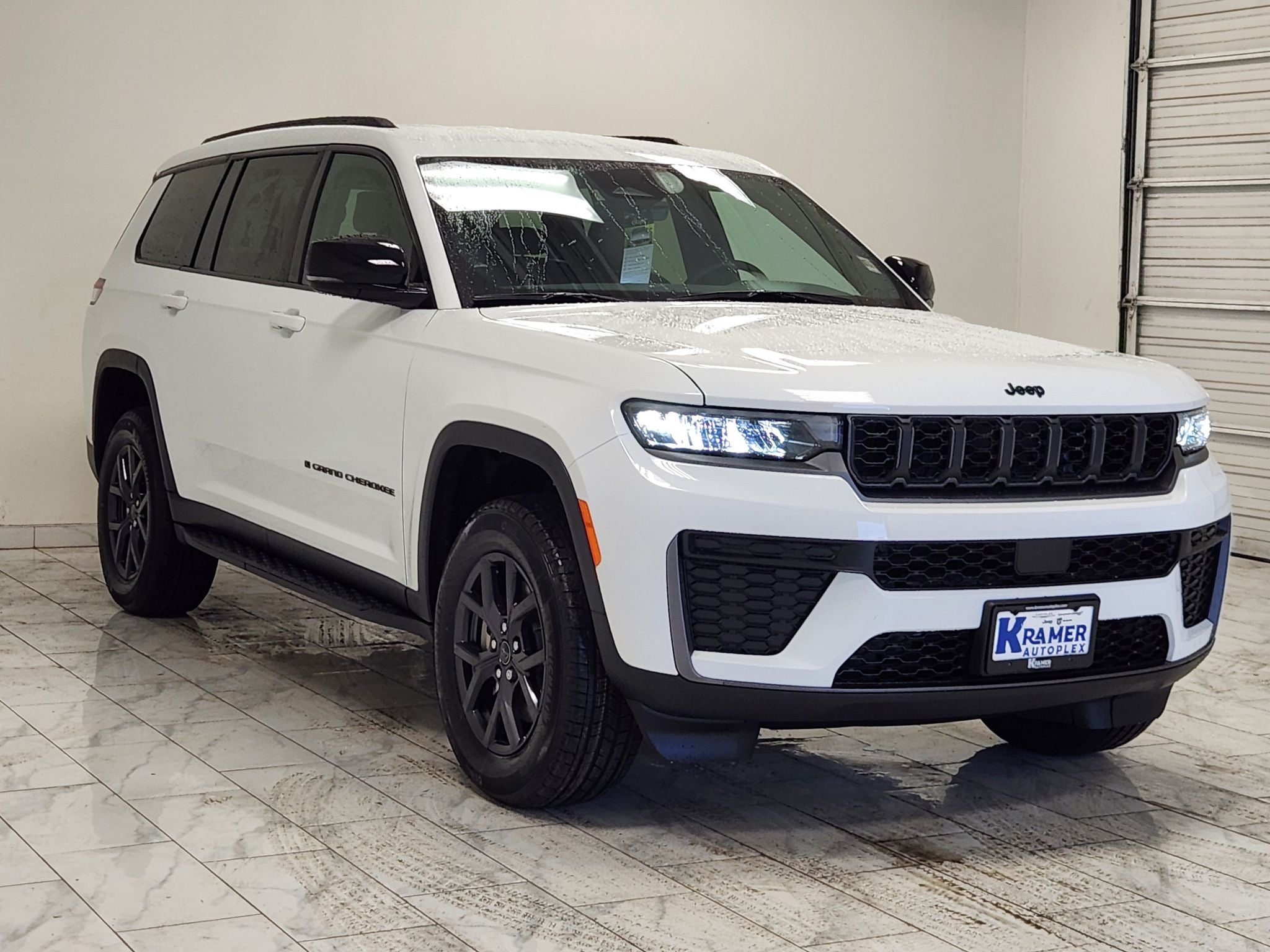 2027 Jeep Grand Cherokee L Laredo Altitude