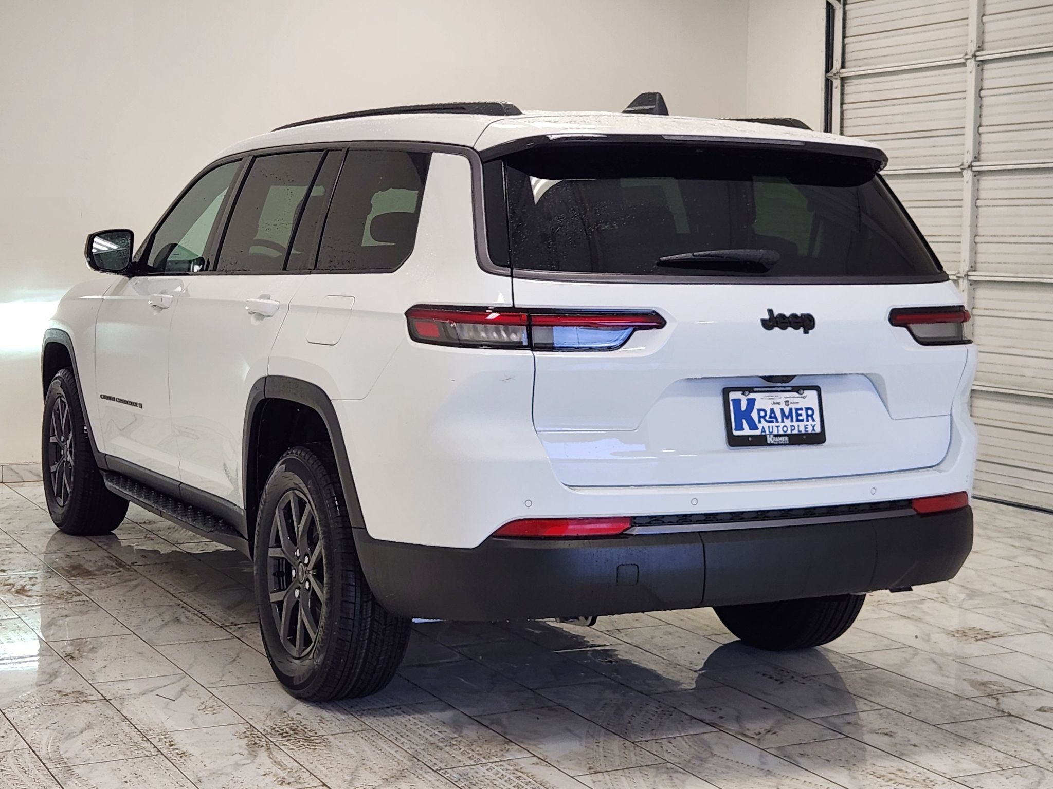 2027 Jeep Grand Cherokee L Laredo Altitude