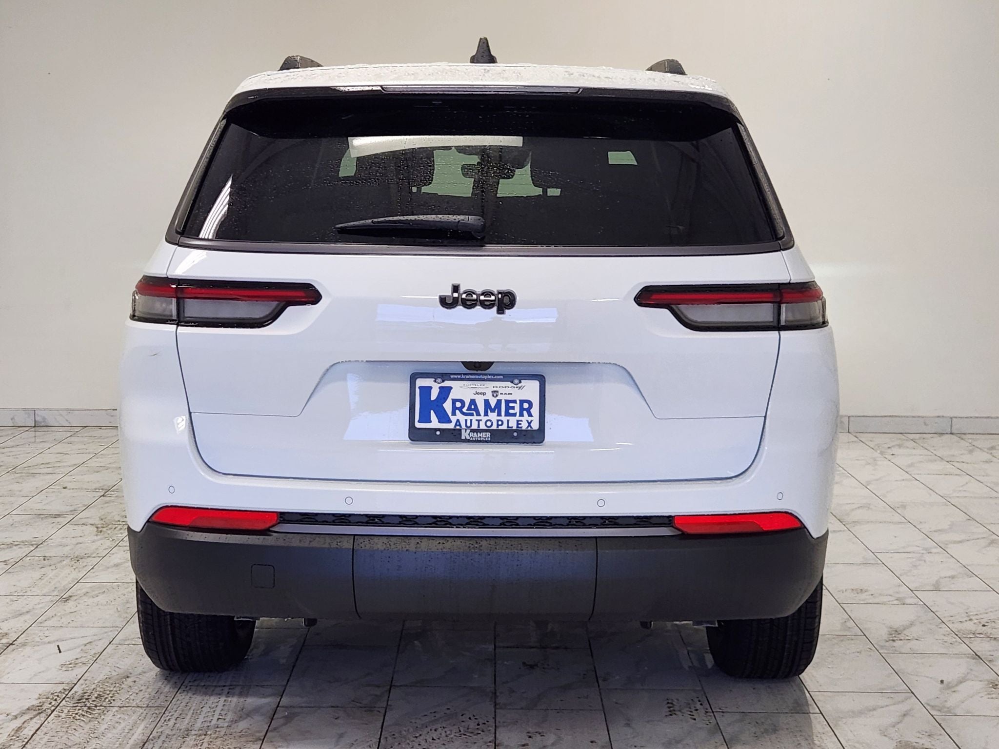 2027 Jeep Grand Cherokee L Laredo Altitude