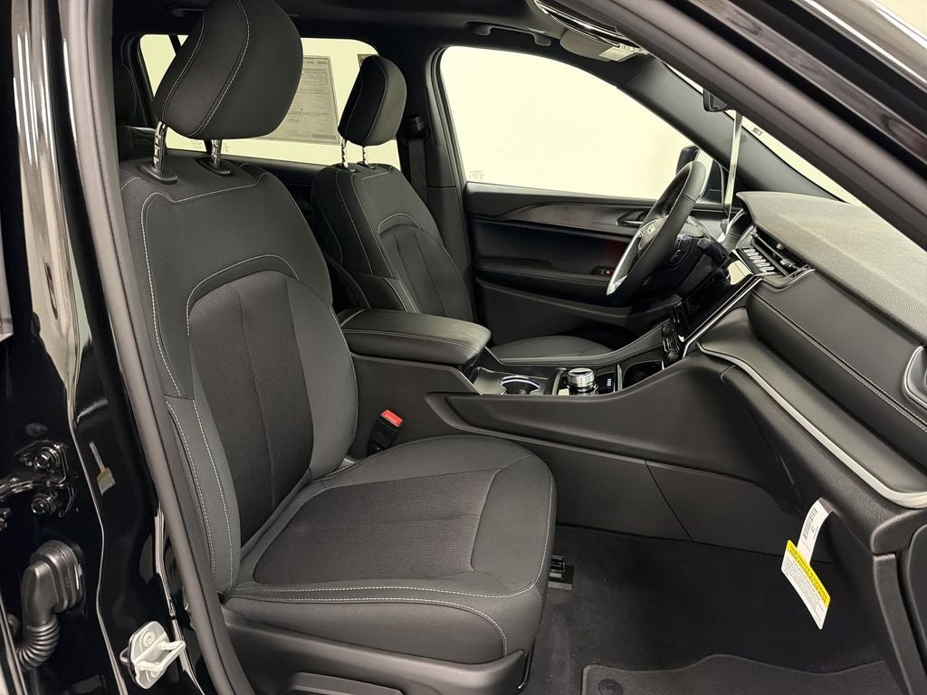 2026 Jeep Grand Cherokee Laredo X