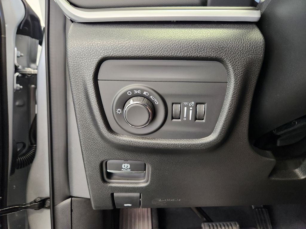 2026 Jeep Grand Cherokee Laredo X