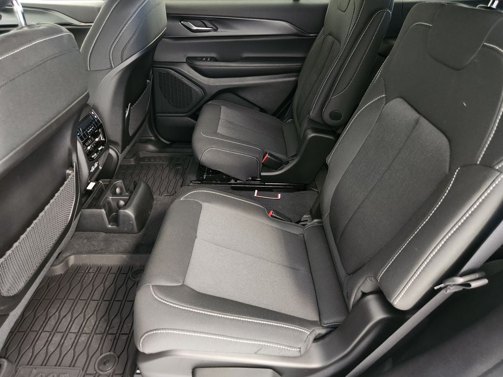 2026 Jeep Grand Cherokee Laredo X