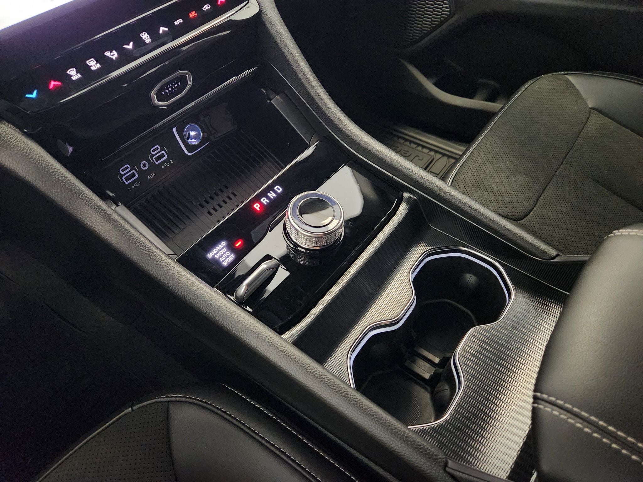 2027 Jeep Grand Cherokee Laredo Altitude