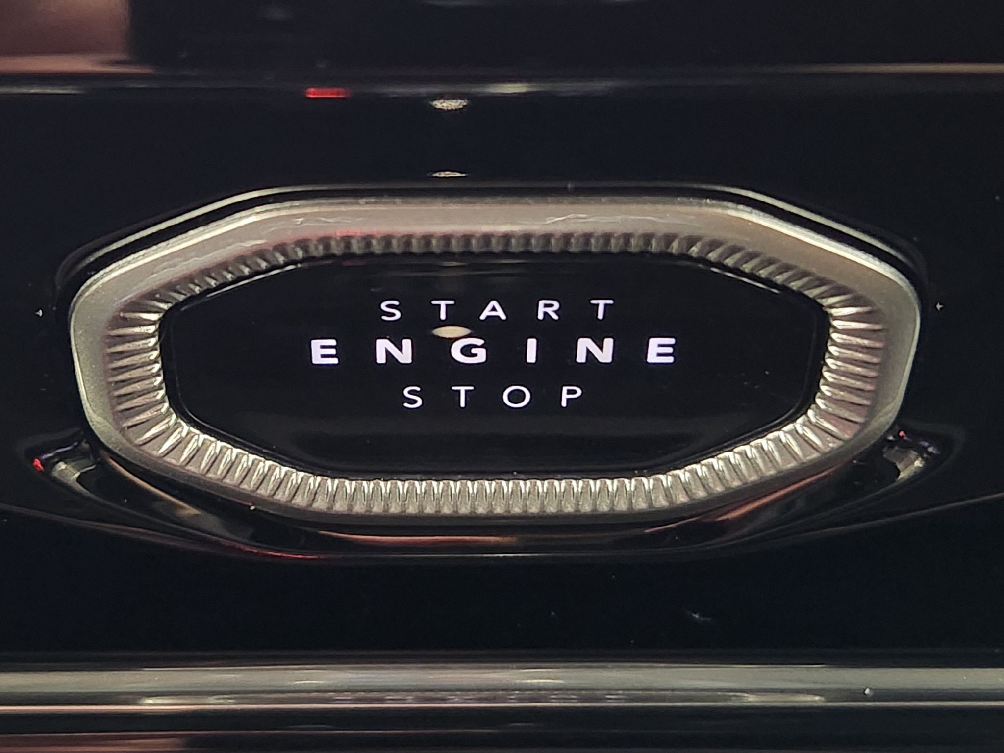 2027 Jeep Grand Cherokee Laredo Altitude