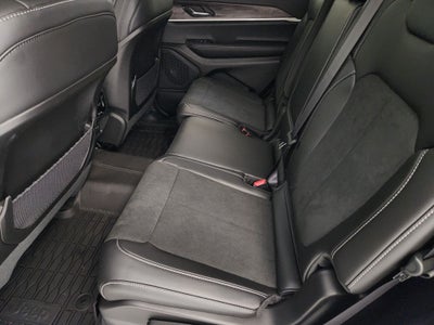 2027 Jeep Grand Cherokee Laredo Altitude