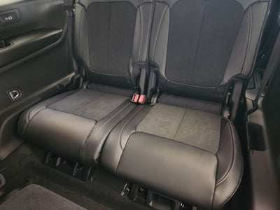 2027 Jeep Grand Cherokee Laredo Altitude