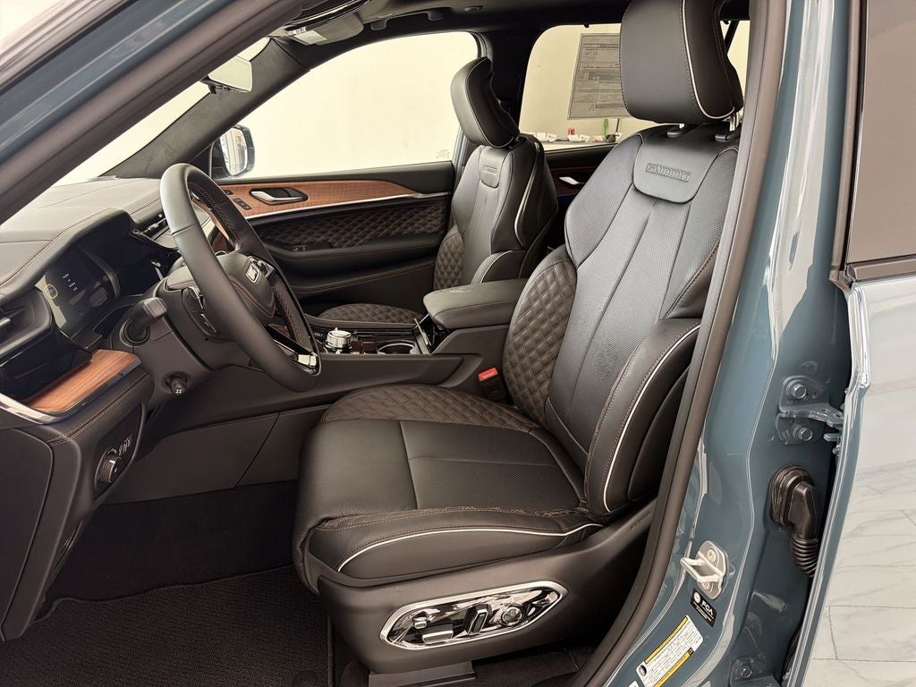 2026 Jeep Grand Cherokee Summit
