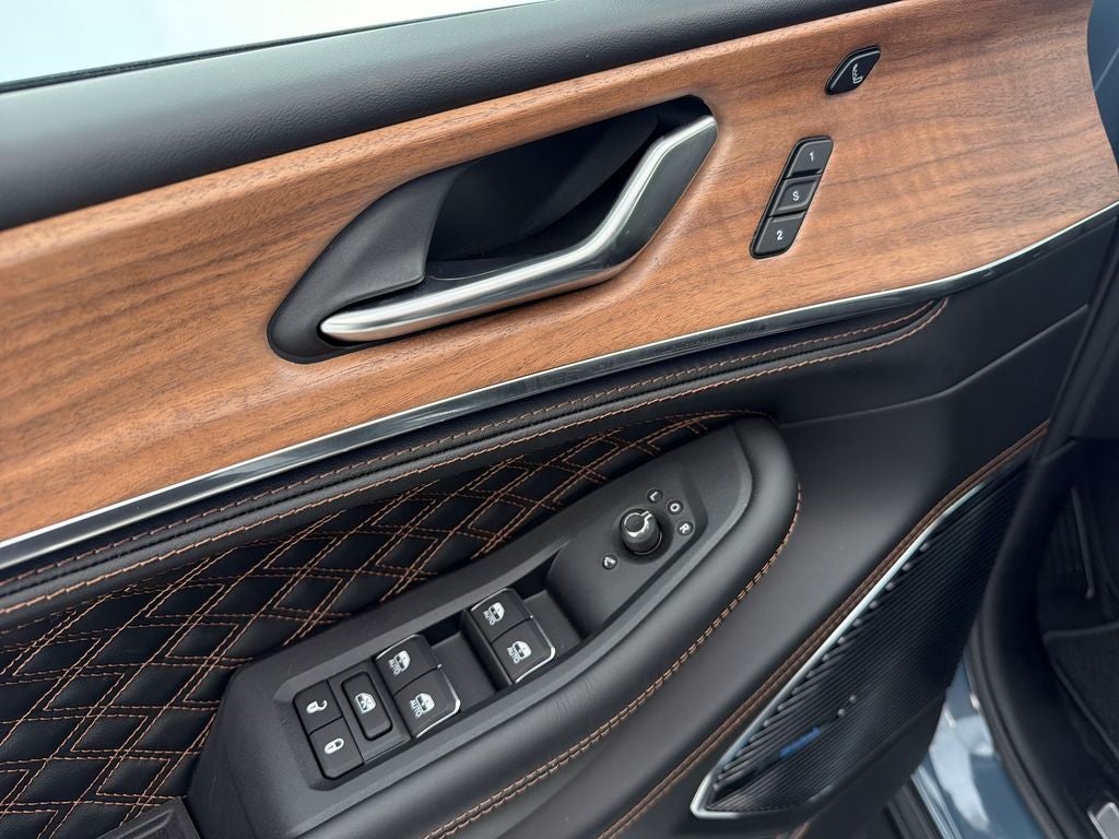 2026 Jeep Grand Cherokee Summit