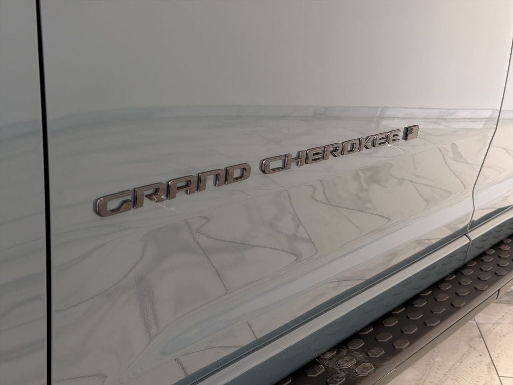 2026 Jeep Grand Cherokee Summit