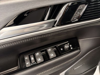 2026 Jeep Grand Wagoneer Base