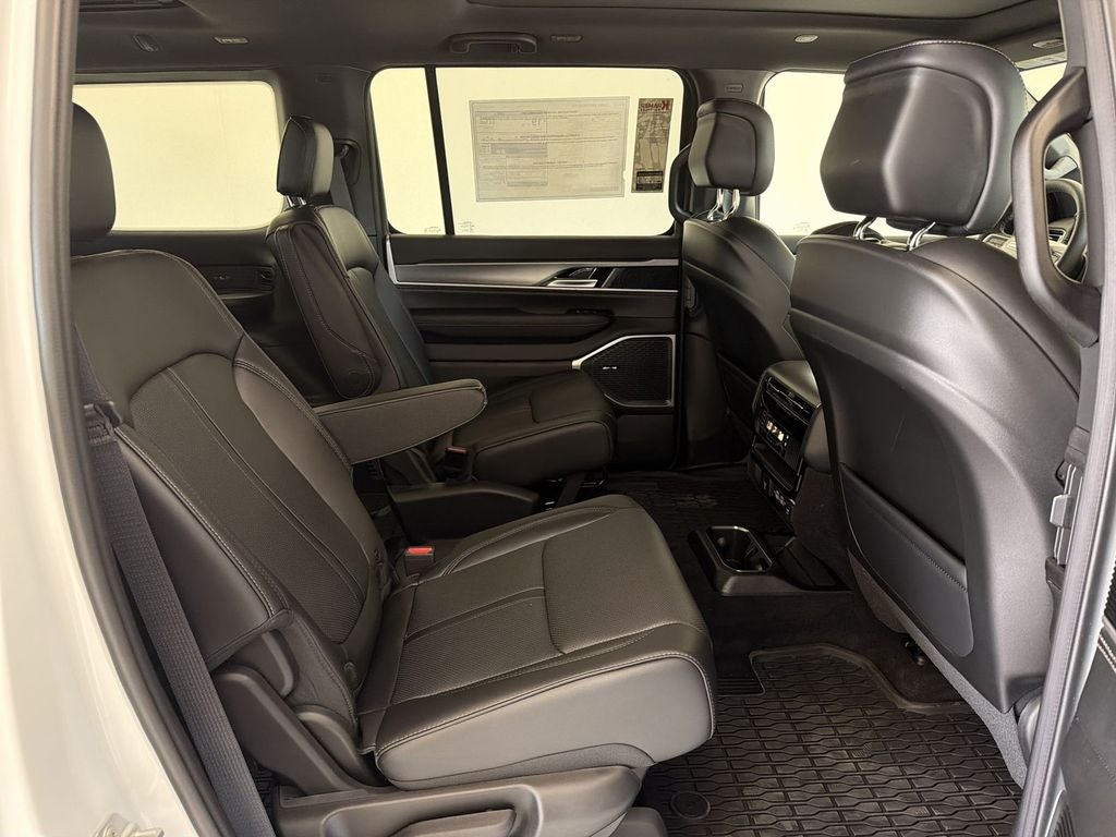 2026 Jeep Grand Wagoneer Base