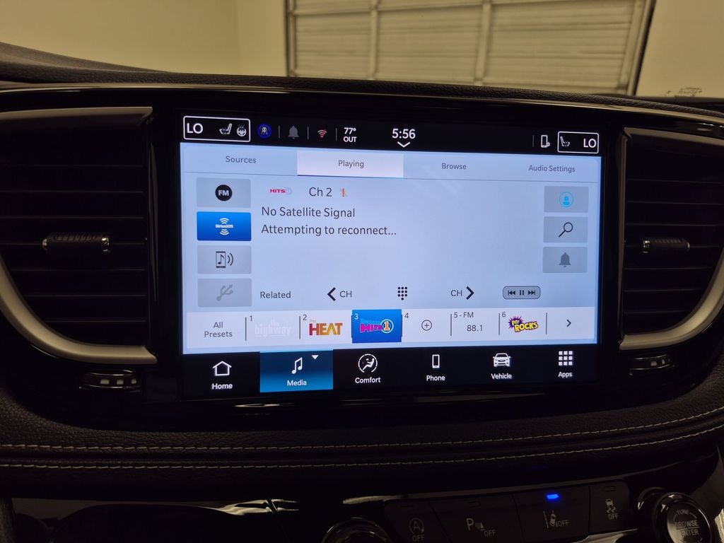 2026 Chrysler Pacifica Select