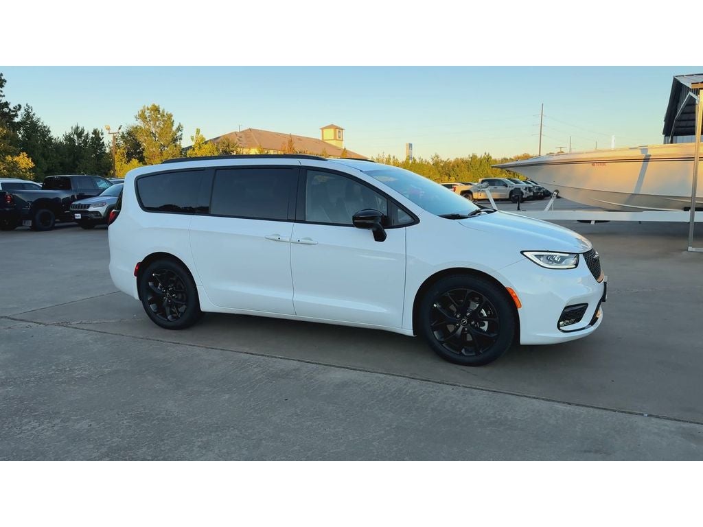 2026 Chrysler Pacifica Limited