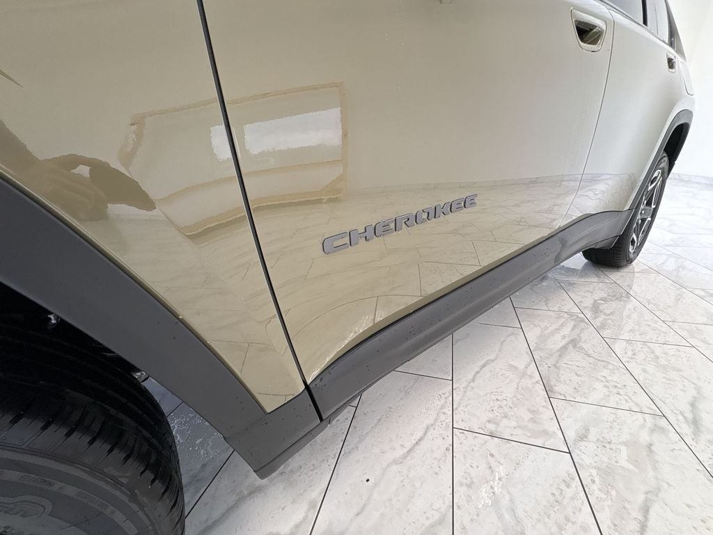 2026 Jeep Cherokee Laredo