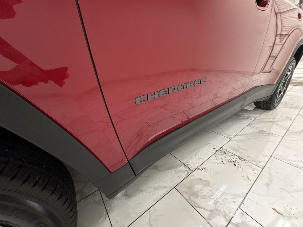 2026 Jeep Cherokee Laredo