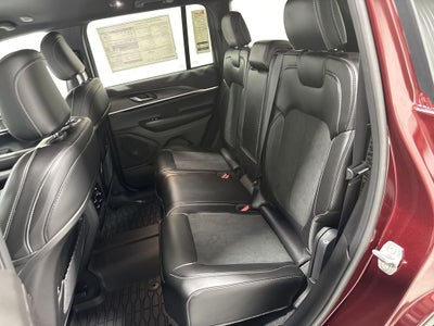 2026 Jeep Grand Cherokee GRAND CHEROKEE LAREDO ALTITUDE 4X2