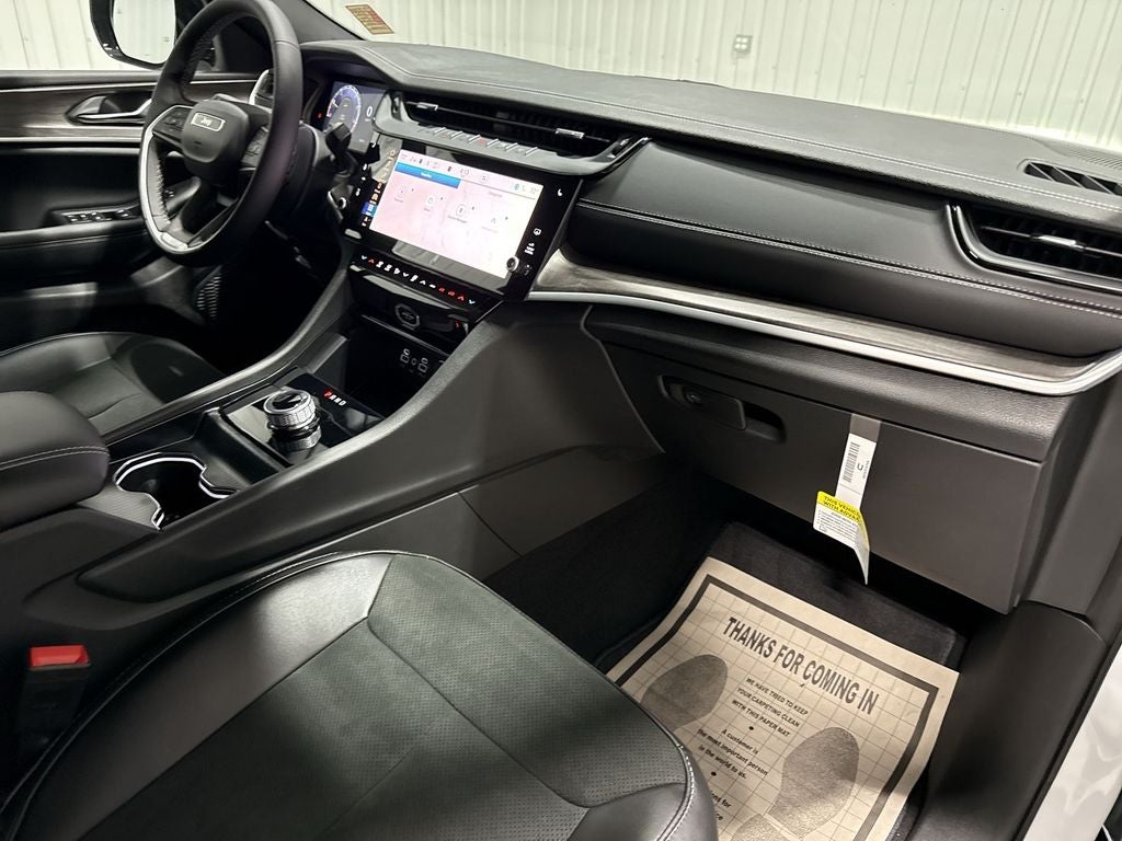 2026 Jeep Grand Cherokee GRAND CHEROKEE LAREDO ALTITUDE 4X2