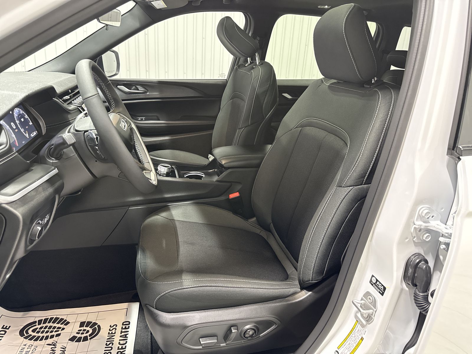 2027 Jeep Grand Cherokee Laredo X