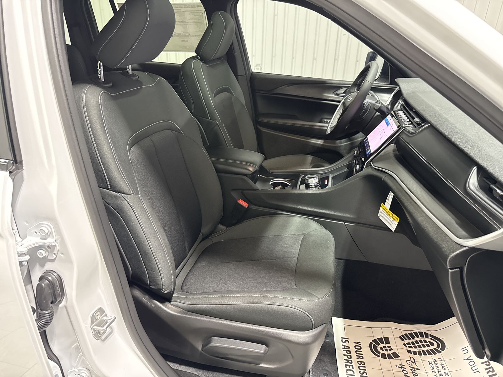 2027 Jeep Grand Cherokee Laredo X