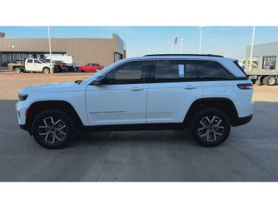 2027 Jeep Grand Cherokee Laredo X
