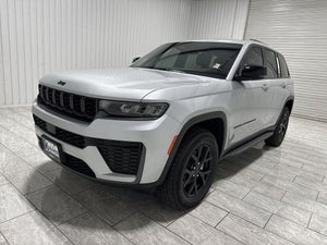 2026 Jeep Grand Cherokee Laredo Altitude