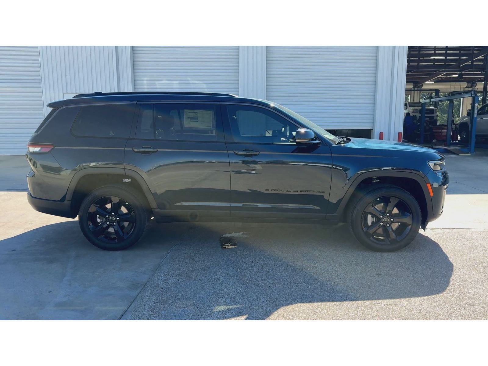 2027 Jeep Grand Cherokee Limited