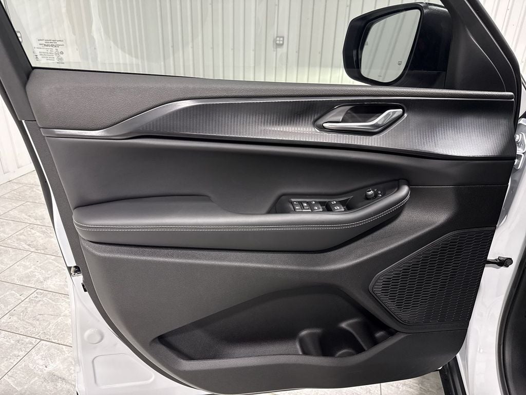 2026 Jeep Grand Cherokee GRAND CHEROKEE L LAREDO X 4X4