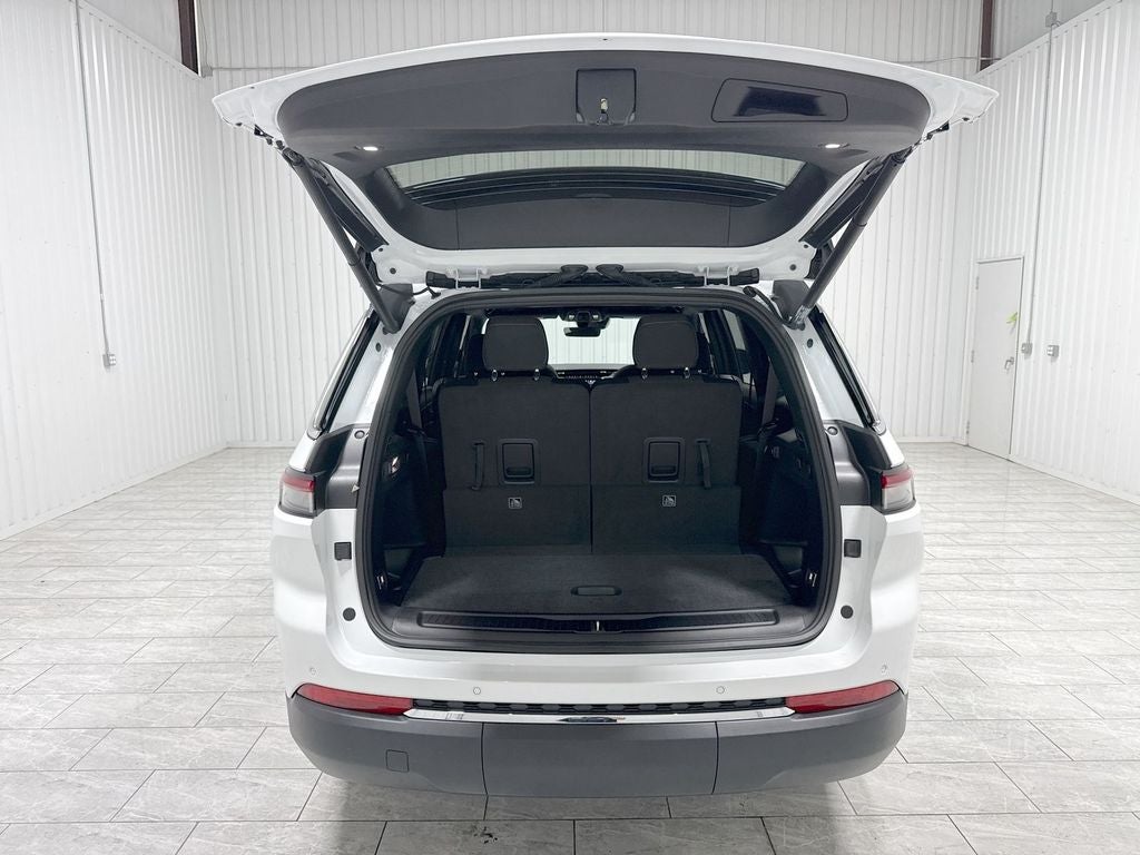 2026 Jeep Grand Cherokee GRAND CHEROKEE L LAREDO X 4X4