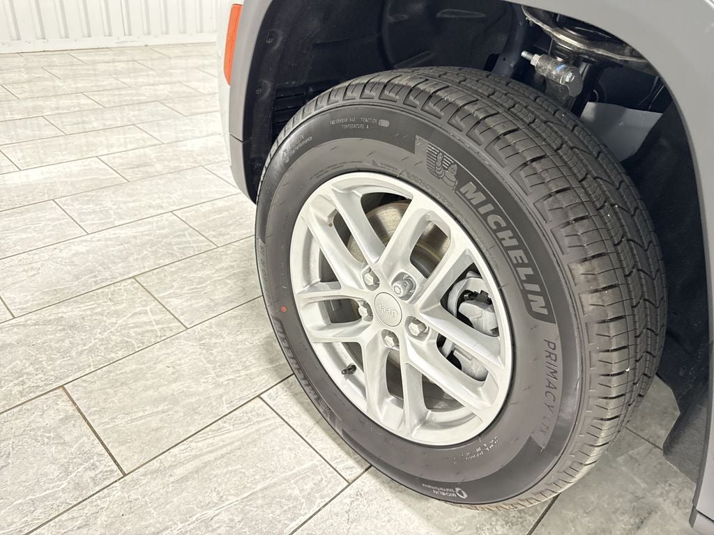 2026 Jeep Grand Cherokee GRAND CHEROKEE L LAREDO X 4X4