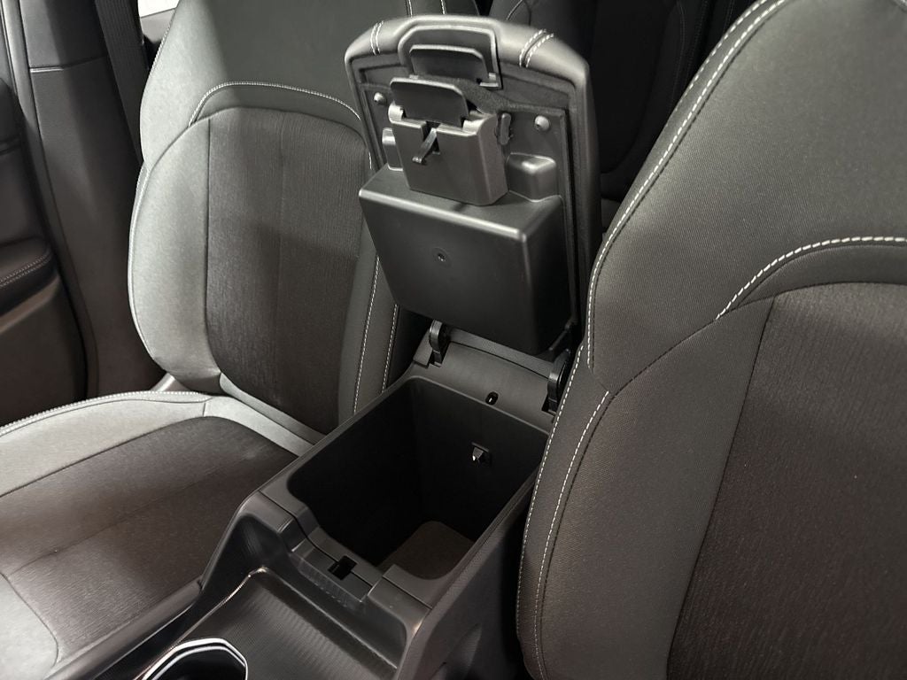 2026 Jeep Grand Cherokee GRAND CHEROKEE L LAREDO X 4X4