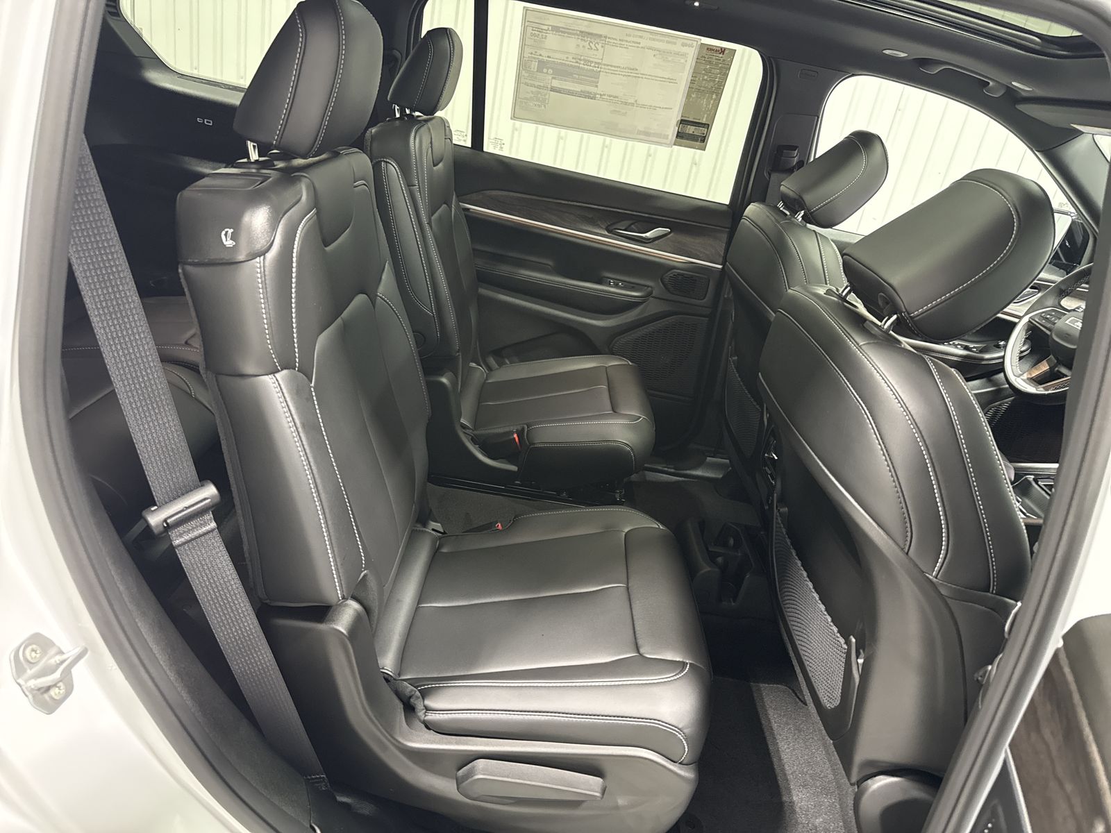2027 Jeep Grand Cherokee Limited