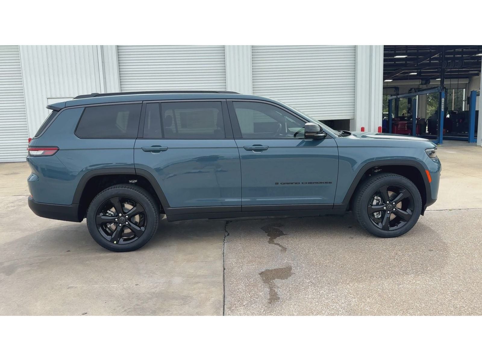2027 Jeep Grand Cherokee Limited